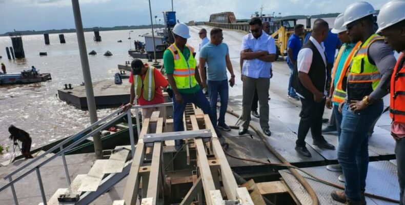 Engineers working to re-align Harbour Bridge following accident