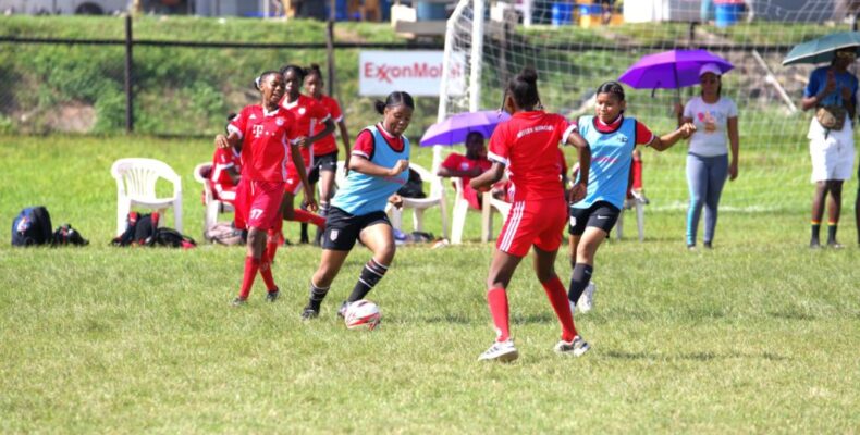 ExxonMobil School Football: Defending champs East Ruimveldt through to final